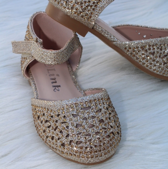 Champagne Flats - Picture 2 of 3